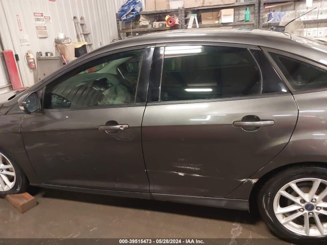 Ford FOCUS SE 2016 1FADP3F22GL262687 Image 14