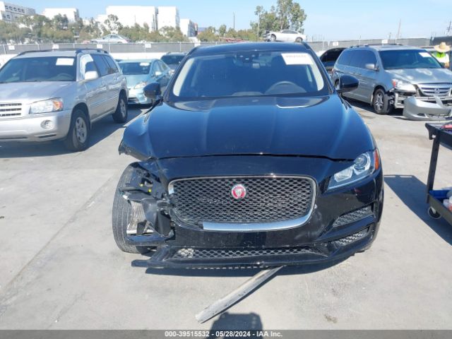 SADCJ2FX5JA269086 Jaguar F-pace 25t Premium