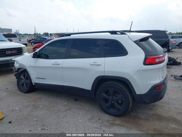 1C4PJLCB4JD620757 Jeep Cherokee Latitude