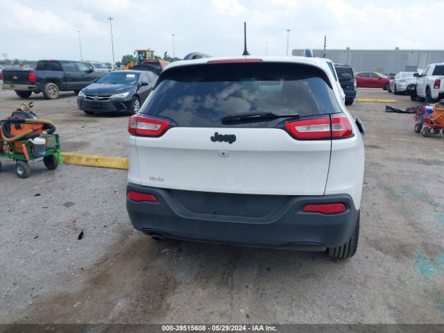 1C4PJLCB4JD620757 Jeep Cherokee Latitude