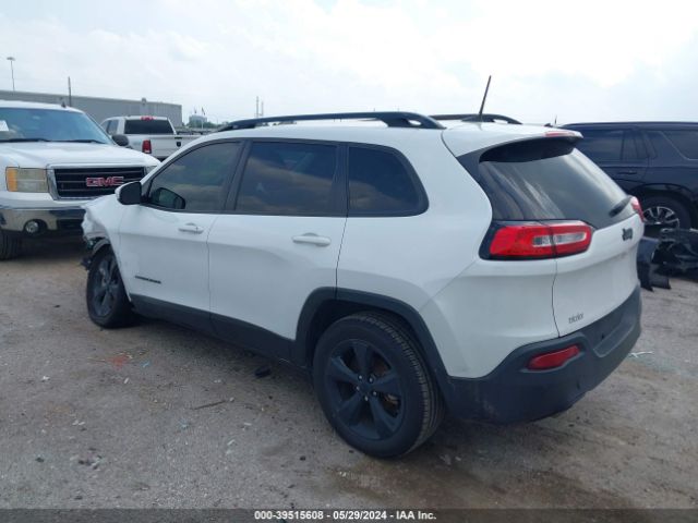 1C4PJLCB4JD620757 Jeep Cherokee Latitude