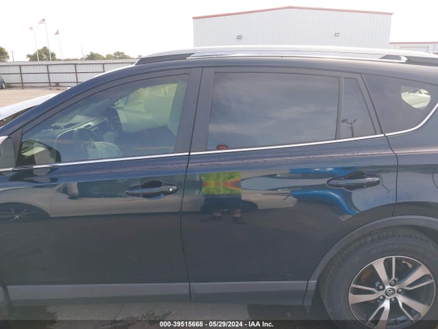 Toyota Rav4 Xle 2017 JTMWFREV5HD103260 Image 15