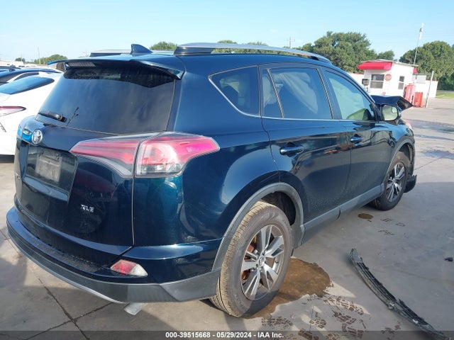 Toyota Rav4 Xle 2017 JTMWFREV5HD103260 Image 4