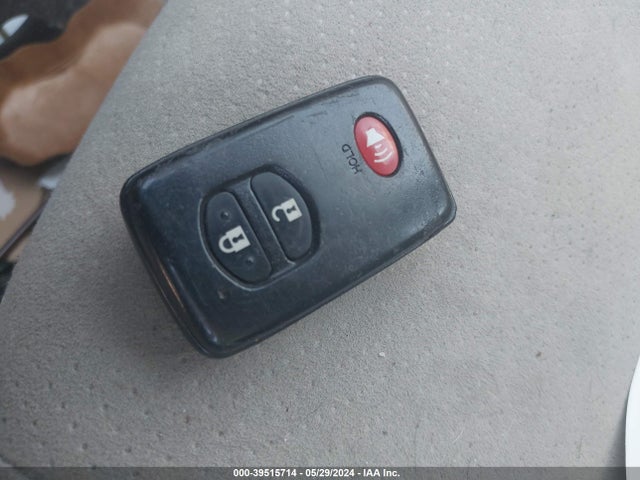 Toyota Prius Two 2014 JTDKN3DU2E0362900 Image 11