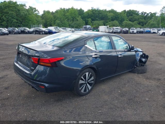 1N4BL4DW5NN358880 Nissan Altima Sv Intelligent Awd