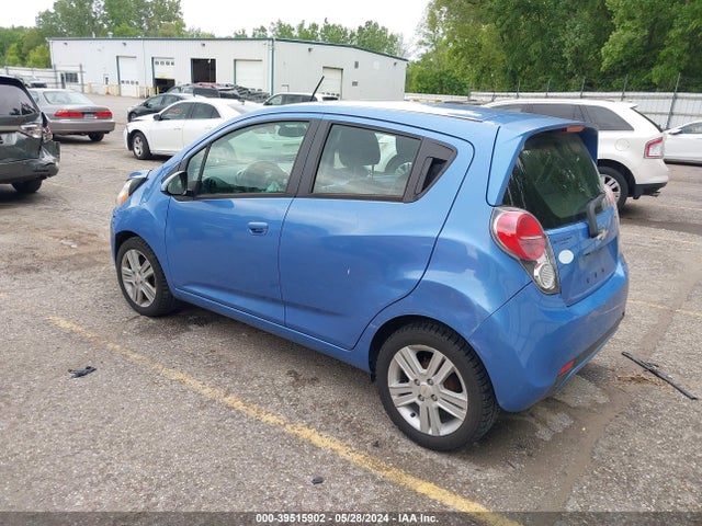 Chevrolet Spark 1lt Cvt 2015 KL8CD6S90FC783868 Image 3