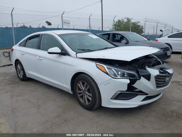 Hyundai SONATA SE 2016 5NPE24AFXGH392282 Image 1