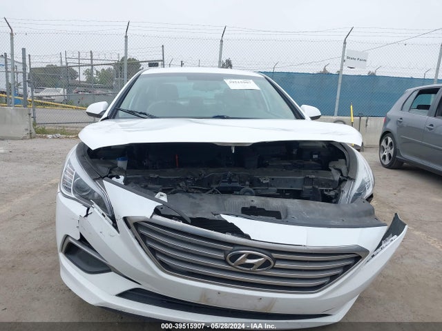 Hyundai SONATA SE 2016 5NPE24AFXGH392282 Image 12