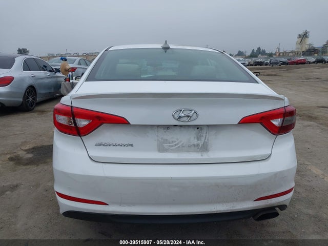 Hyundai SONATA SE 2016 5NPE24AFXGH392282 Image 16