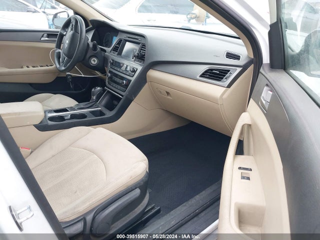 Hyundai SONATA SE 2016 5NPE24AFXGH392282 Image 5