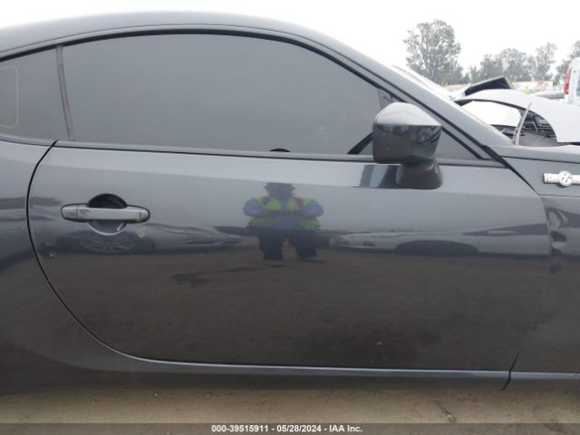 JF1ZNAA19G8709338 Scion FR-S
