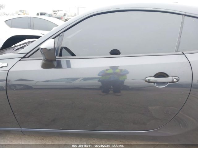 JF1ZNAA19G8709338 Scion FR-S