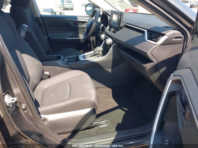 Toyota RAV4 LE 2021 2T3H1RFV3MC152039 Image 5