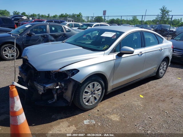 Ford FUSION S 2014 1FA6P0G71E5402179 Image 2