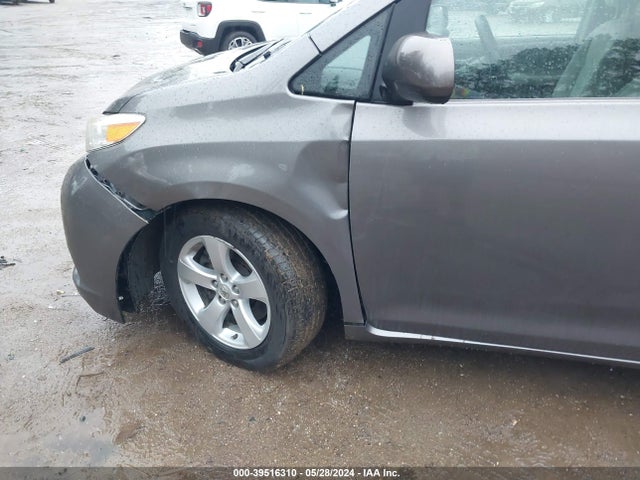 Toyota Sienna Le 8 Passenger 2015 5TDKK3DC0FS574841 Image 6