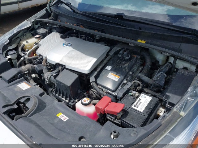 Toyota Prius Two 2018 JTDKBRFUXJ3061891 Image 10