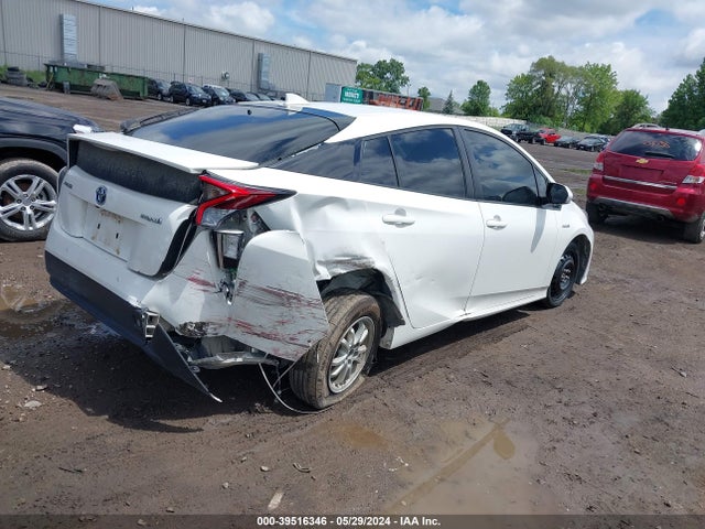 Toyota Prius Two 2018 JTDKBRFUXJ3061891 Image 4