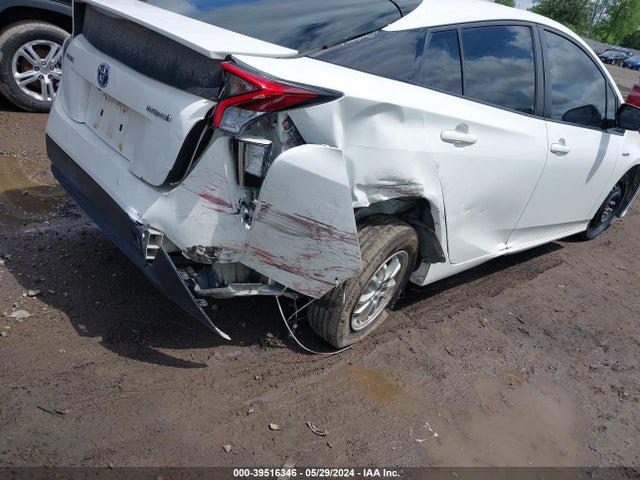 Toyota Prius Two 2018 JTDKBRFUXJ3061891 Image 6