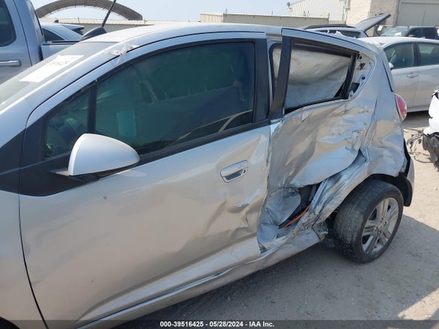 Chevrolet Spark 1lt Cvt 2015 KL8CD6S98FC725930 Image 6