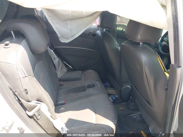 Chevrolet Spark 1lt Cvt 2015 KL8CD6S98FC725930 Image 8