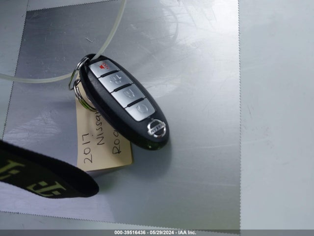 Nissan ROGUE SV 2017 JN8AT2MT5HW403187 Image 11