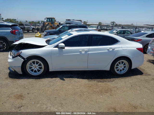 Acura TLX 2018 19UUB1F3XJA005223 Image 14