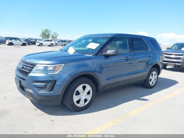Ford Utility Police Interceptor 2017 1FM5K8AR7HGE13639 Image 2