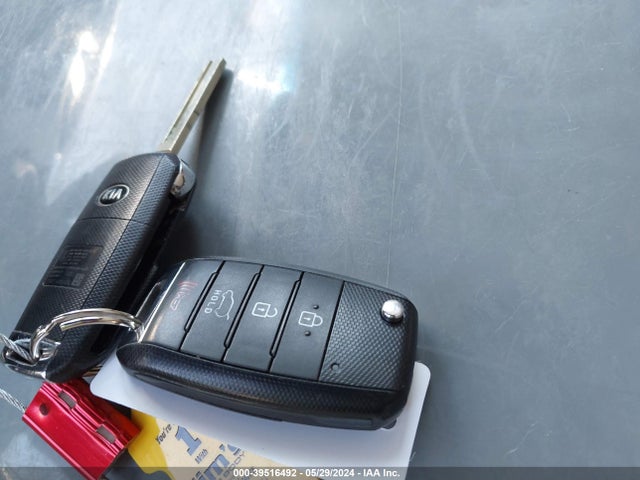 KIA Sorento 3.3l Lx 2018 5XYPG4A58JG397920 Image 11