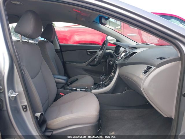 KMHDH4AE4FU420157 Hyundai ELANTRA SE
