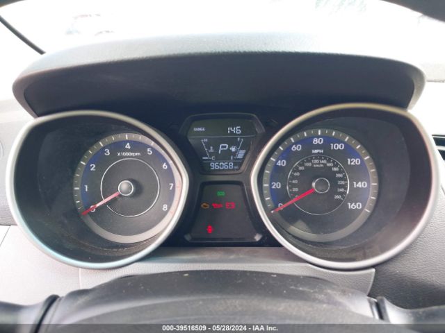 KMHDH4AE4FU420157 Hyundai ELANTRA SE