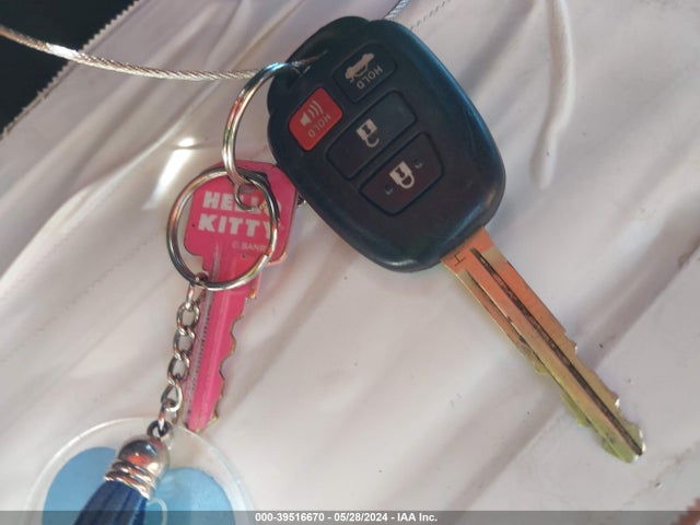 Toyota COROLLA LE 2015 5YFBURHE7FP311750 Image 11