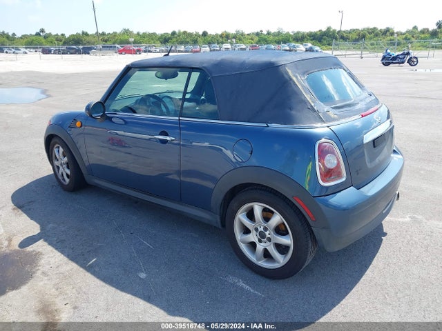 2009 MINI COOPER WMWMR33559TU95420 Photo 2