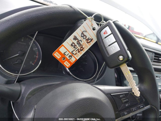 Nissan ROGUE S 2017 KNMAT2MT4HP526274 Image 11