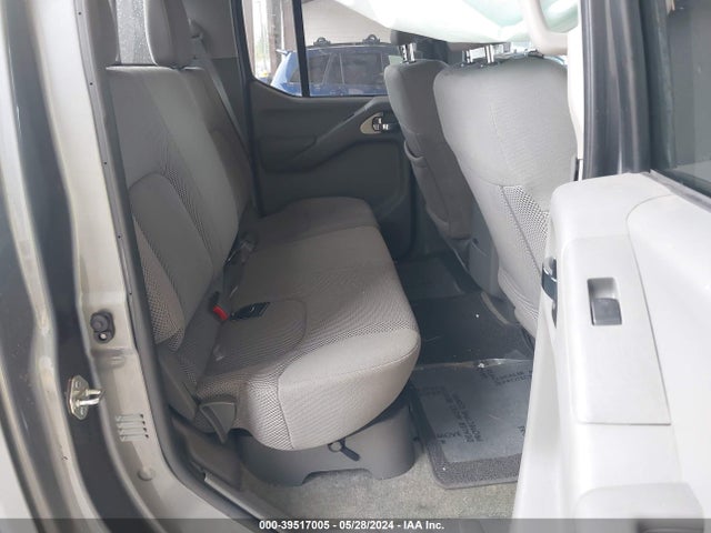 Nissan Frontier Sv 2017 1N6DD0EV8HN776432 Image 8