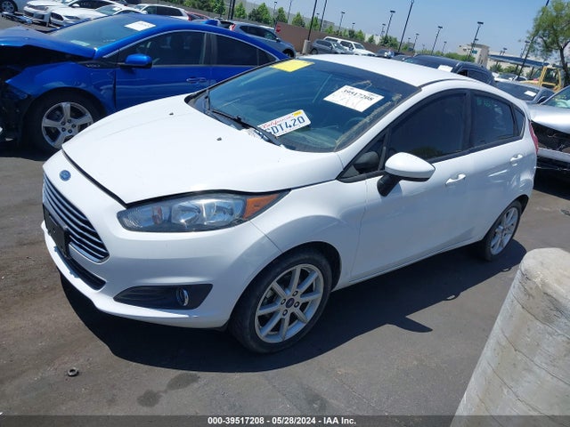 Ford FIESTA SE 2019 3FADP4EJ4KM133825 Image 2