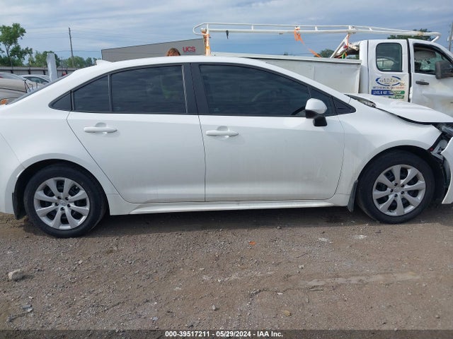 Toyota COROLLA LE 2022 5YFEPMAE5NP319183 Image 13