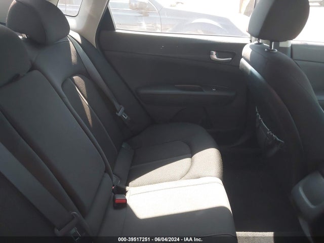 KIA Optima Lx 2017 5XXGT4L30HG171652 Image 8