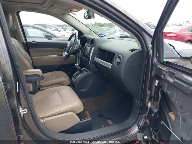 1C4NJCEB1HD156051 Jeep Compass High Altitude Fwd