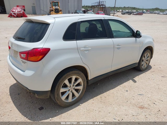 4A4AP3AU2FE004364 Mitsubishi Outlander Sport Es