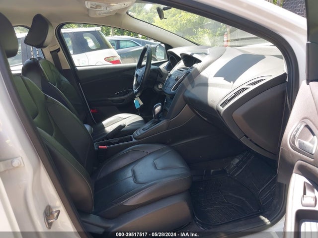 Ford FOCUS SE 2016 1FADP3K21GL340530 Image 5
