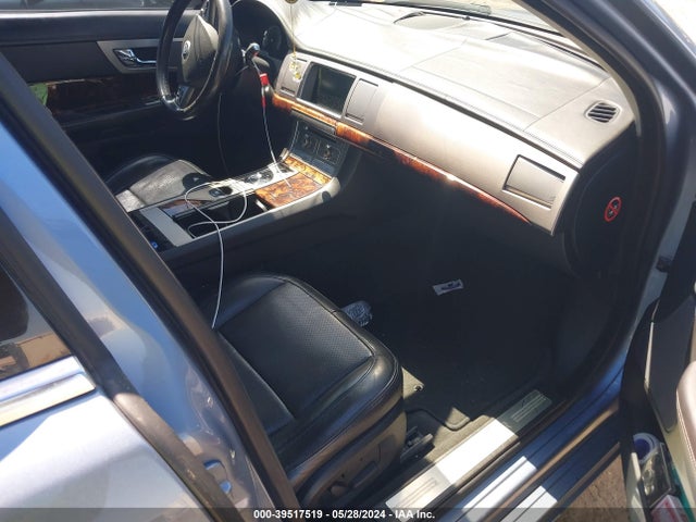 2009 JAGUAR XF SAJWA06B39HR01699 Photo 4