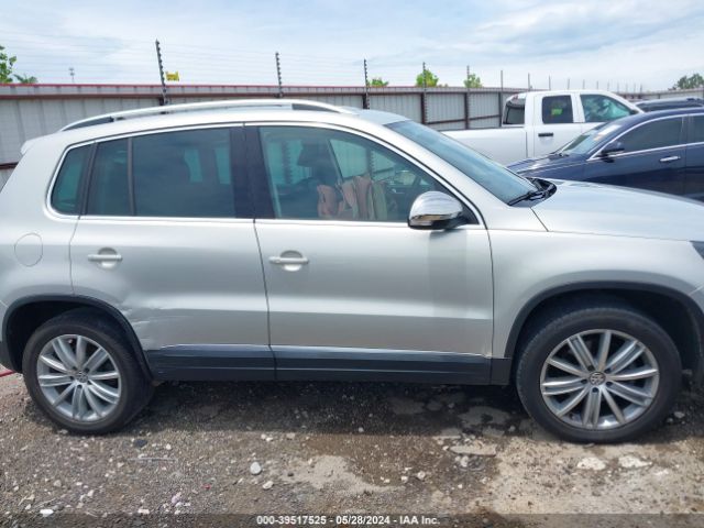 WVGAV7AX1FW616110 Volkswagen TIGUAN SE