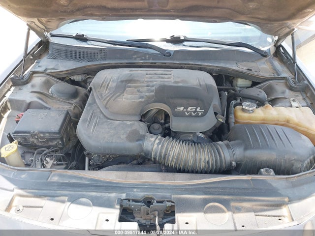 Chrysler 300c Awd 2014 2C3CCAKG8EH216707 Image 10