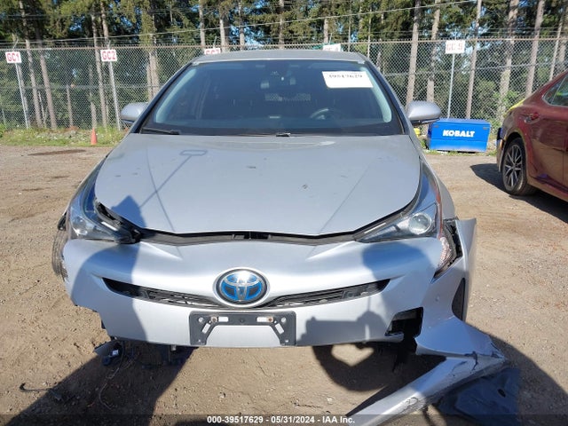 Toyota Prius Two 2017 JTDKBRFU6H3575733 Image 12