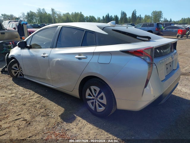 Toyota Prius Two 2017 JTDKBRFU6H3575733 Image 3