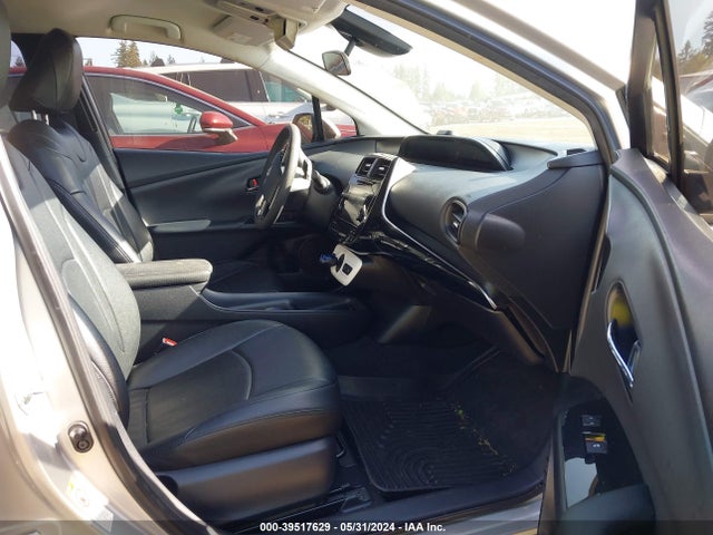 Toyota Prius Two 2017 JTDKBRFU6H3575733 Image 5