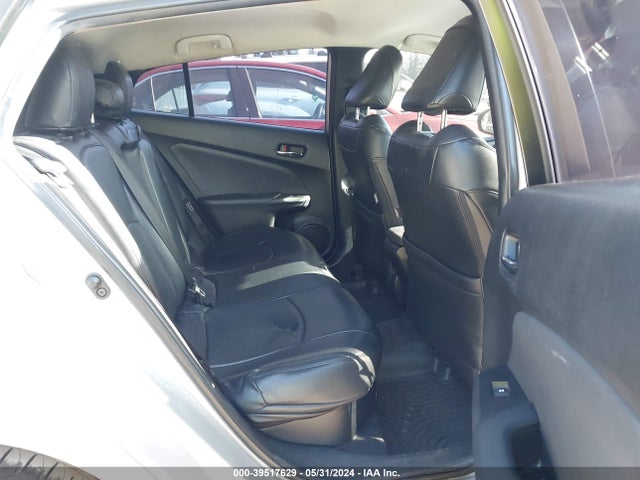 Toyota Prius Two 2017 JTDKBRFU6H3575733 Image 8