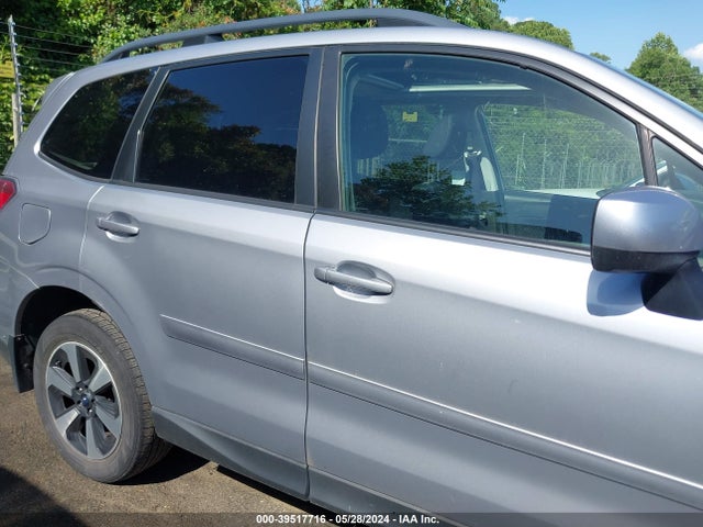 Subaru Forester 2.5i Premium 2017 JF2SJAEC2HH408206 Image 13