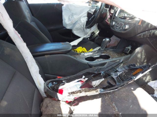 1G1ZD5STXJF229048 Chevrolet MALIBU LT