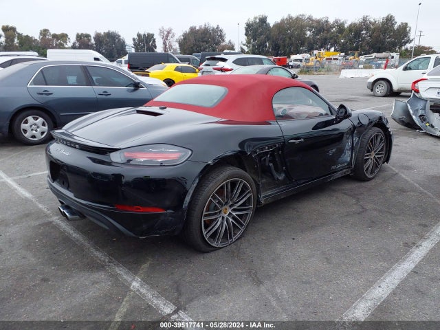 Porsche 718 Boxster T 2022 WP0CA2A84NS205634 Image 13